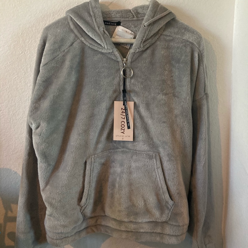 Grey soft sweater 💓